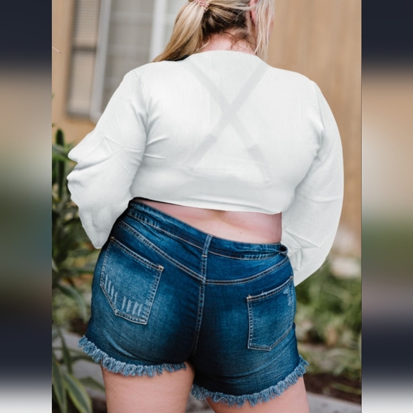 White Plus Size balloon Sleeve wrap Top - Picture 2 of 5